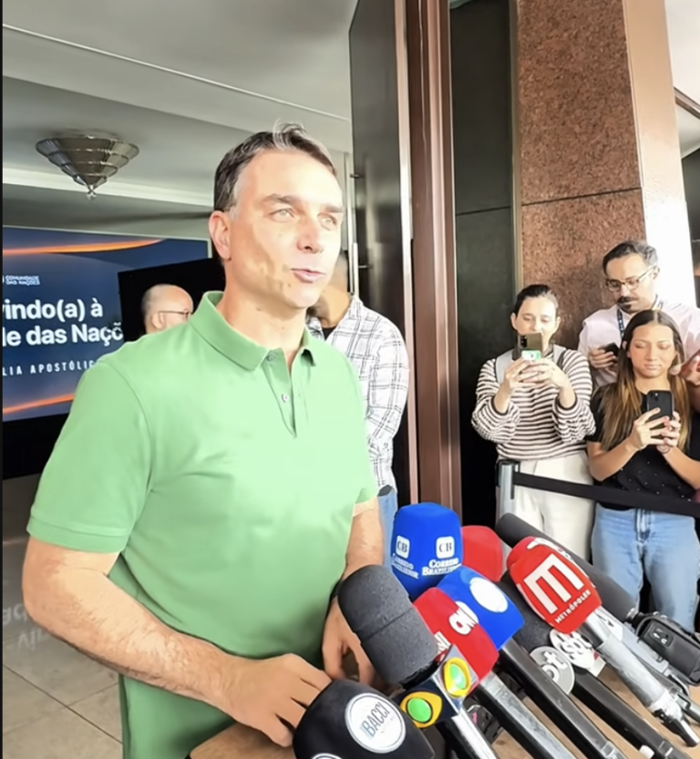 Oposição rachou sobre candidatura de Flávio Bolsonaro?