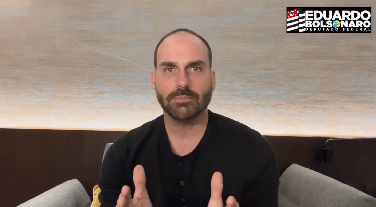 Eduardo Bolsonaro defende André Fernandes e diz que crise no PL por apoio a Ciro Gomes deveria ter sido tratada internamente