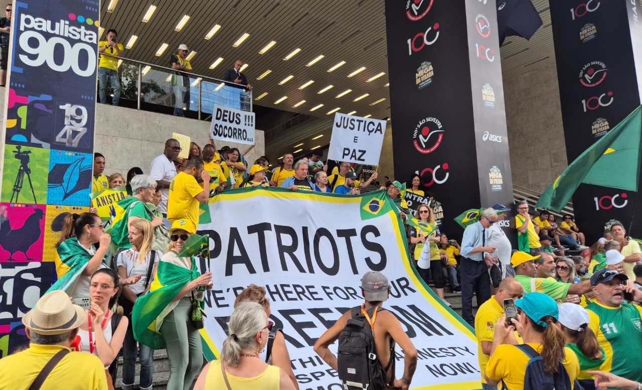 USP: ato pró-anistia reúne 1.200 pessoas na Paulista