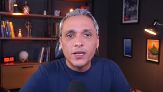 Em vídeo, Gayer ironiza a suspeita levantada
