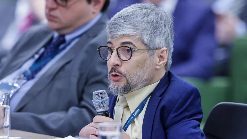"Farra do INSS": Nº 2 da Previdência tem domiciliar decretada