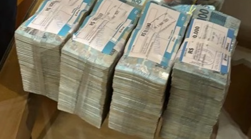 PF apreende R$ 430 mil em apartamento de Sóstenes
