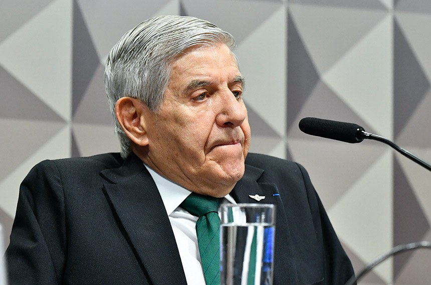 Na decisão, Moraes afirmou que o descumprimento das medidas cautelares resultará no retorno imediato ao regime fechado.