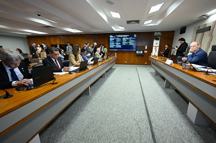 Senado aprova alta de impostos sobre bets e fintechs; governo prevê arrecadação de R$ 18 bilhões em três anos. Texto vai à Câmara