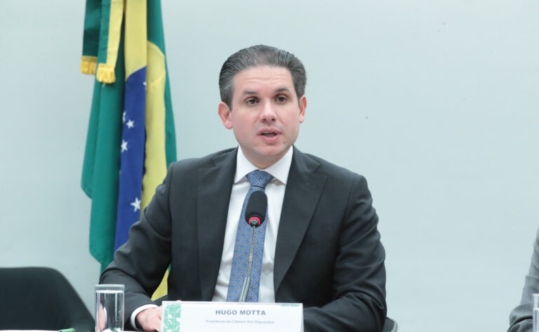 Motta diz que Câmara deve votar marco da IA até o fim de junho