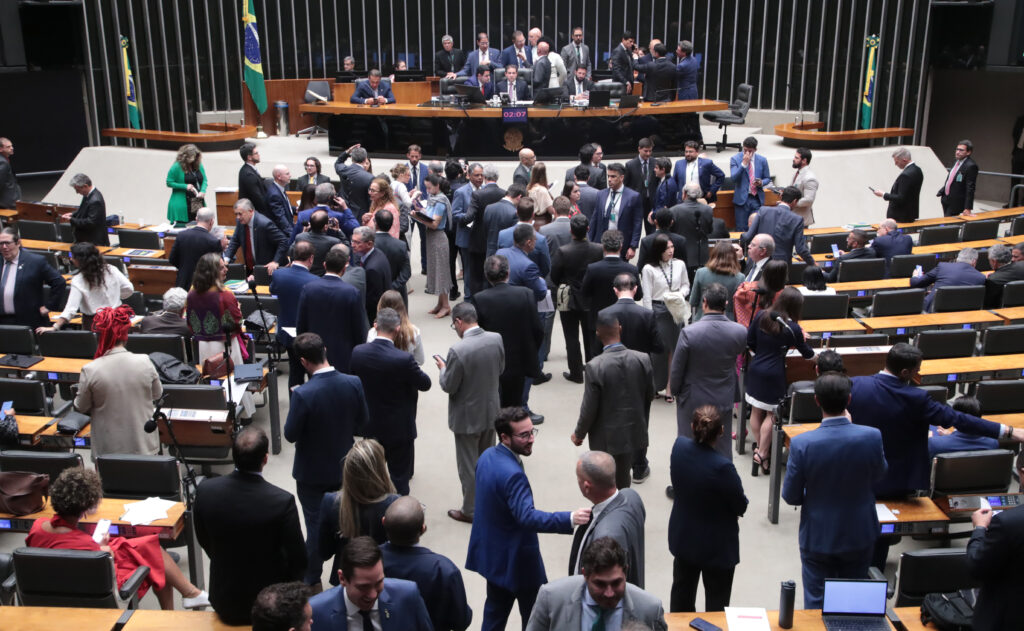 A decisão de ofício da Mesa Diretora não exigiu votação em plenário, uma vez que a Constituição prevê a perda automática do mandato. Foto: Kayo Magalhães/Câmara dos Deputados.