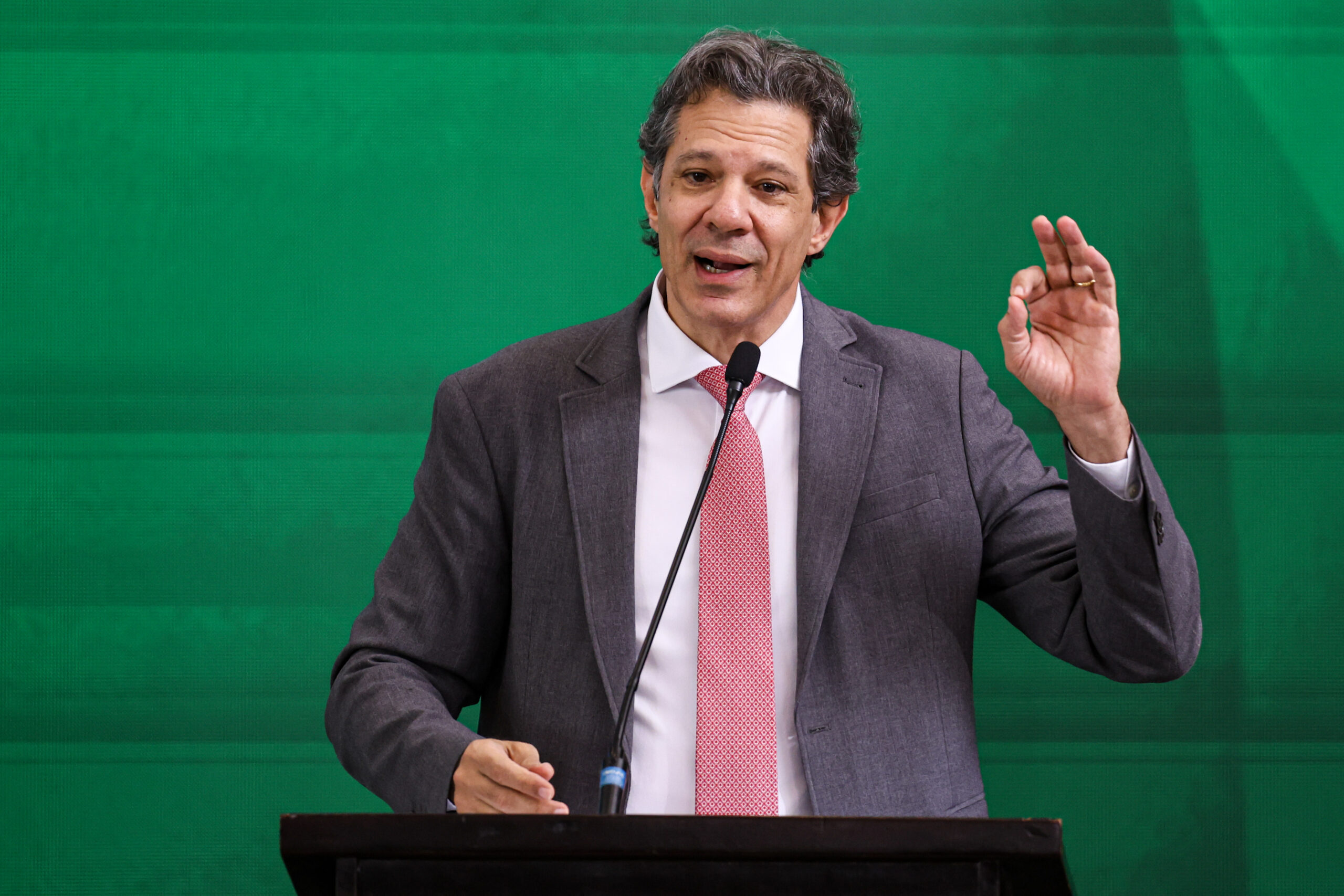 A declaração foi feita por Haddad após reunião com o encarregado de Negócios da embaixada americana, Gabriel Escobar.