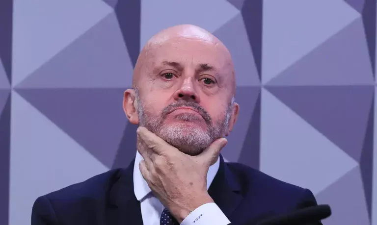 Papuda nega ao STF pressão por delação de “Careca do INSS”