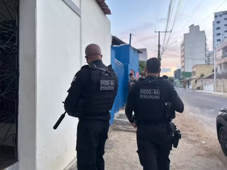 Operação contra CV prende 27 narcoterroristas na Bahia, Paraíba e RJ