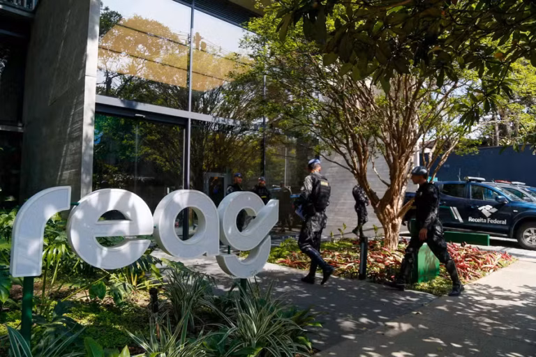 Reag infla ativo e Master usa valor para abater dívida bilionária com BRB