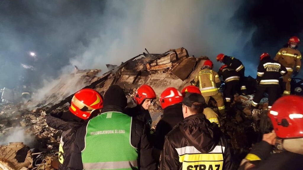 Explosão em resort de esqui durante festa de Réveillon mata ao menos 40 na Suíça