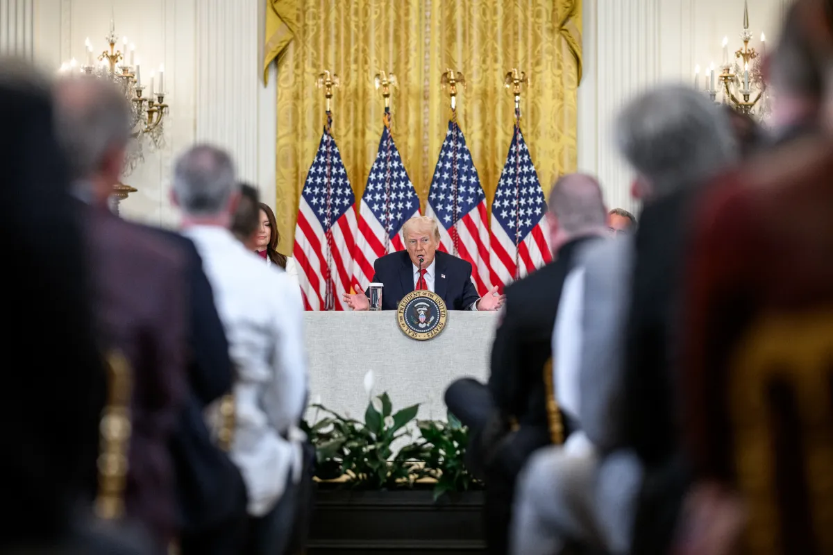 NYT: Trump considera mudança de regime no Irã