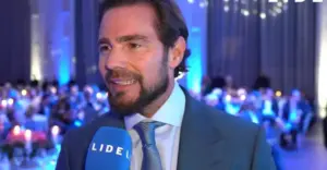 Defesa de Daniel Vorcaro pede adiamento de depoimento à CPMI do INSS após convocação do presidente da comissão.