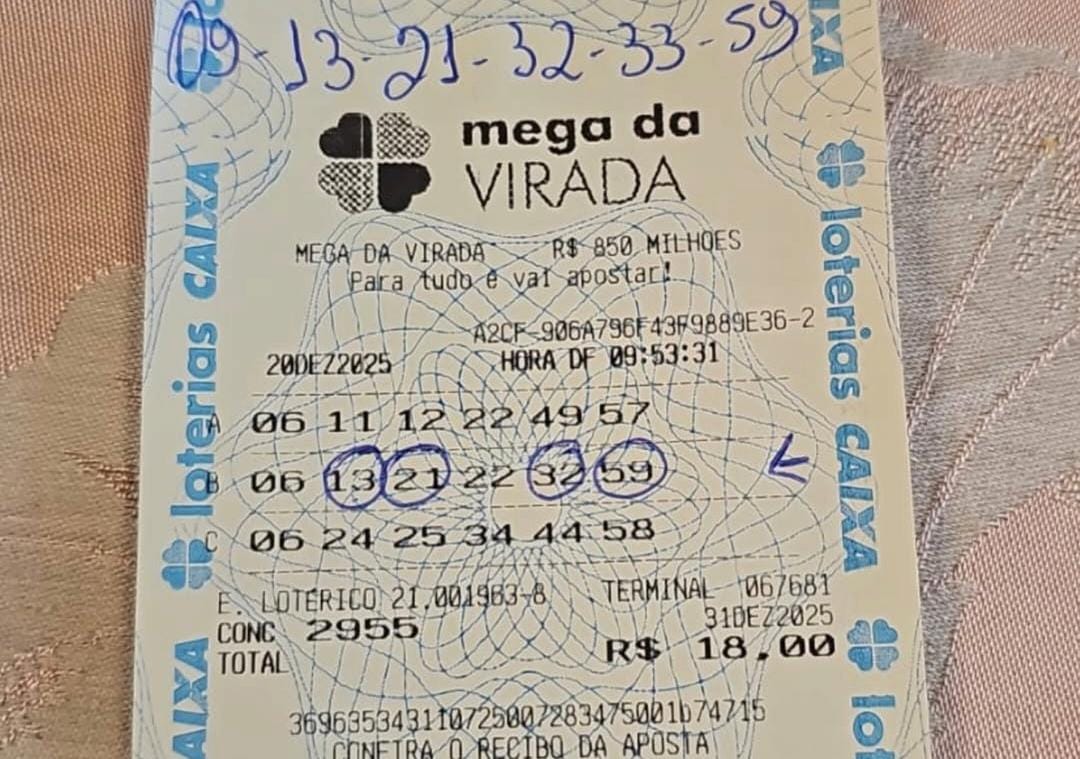 Bolsonaro e irmão ganham na quadra da Mega da Virada