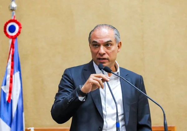 PF finalmente intima Augusto Lima, mas evita Credcesta