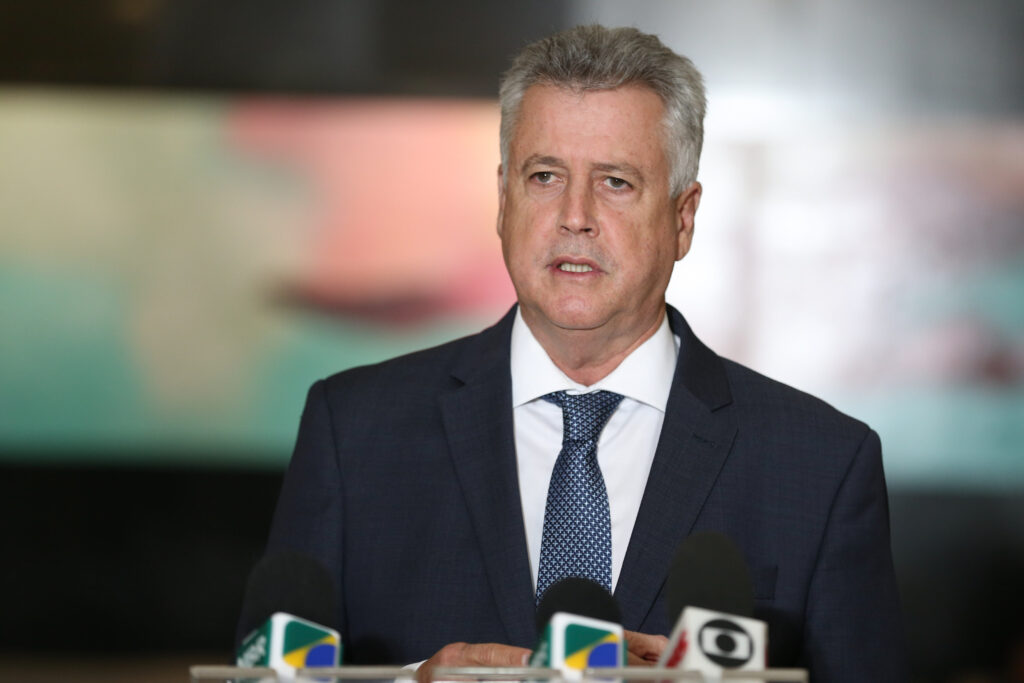 Rodrigo Rollemberg diz que CPI do Banco Master pode quebrar sigilo telefônico de Daniel Vorcaro e apurar pressões políticas.