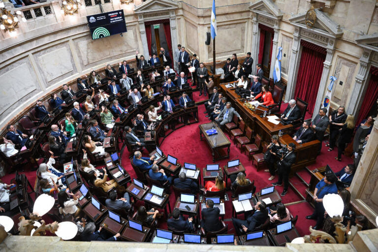 Senado argentino aprova redução da maioridade penal para 14 anos