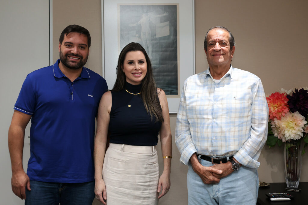 Valdemar Costa Neto oferece vaga de vice e cargo partidário para Carol De Toni desistir do Senado em SC