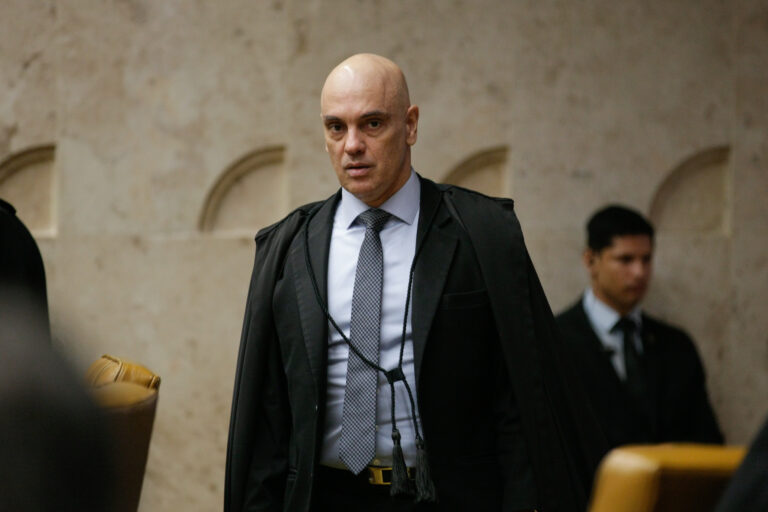 Moraes libera julgamento sobre proibição de assistolia fetal