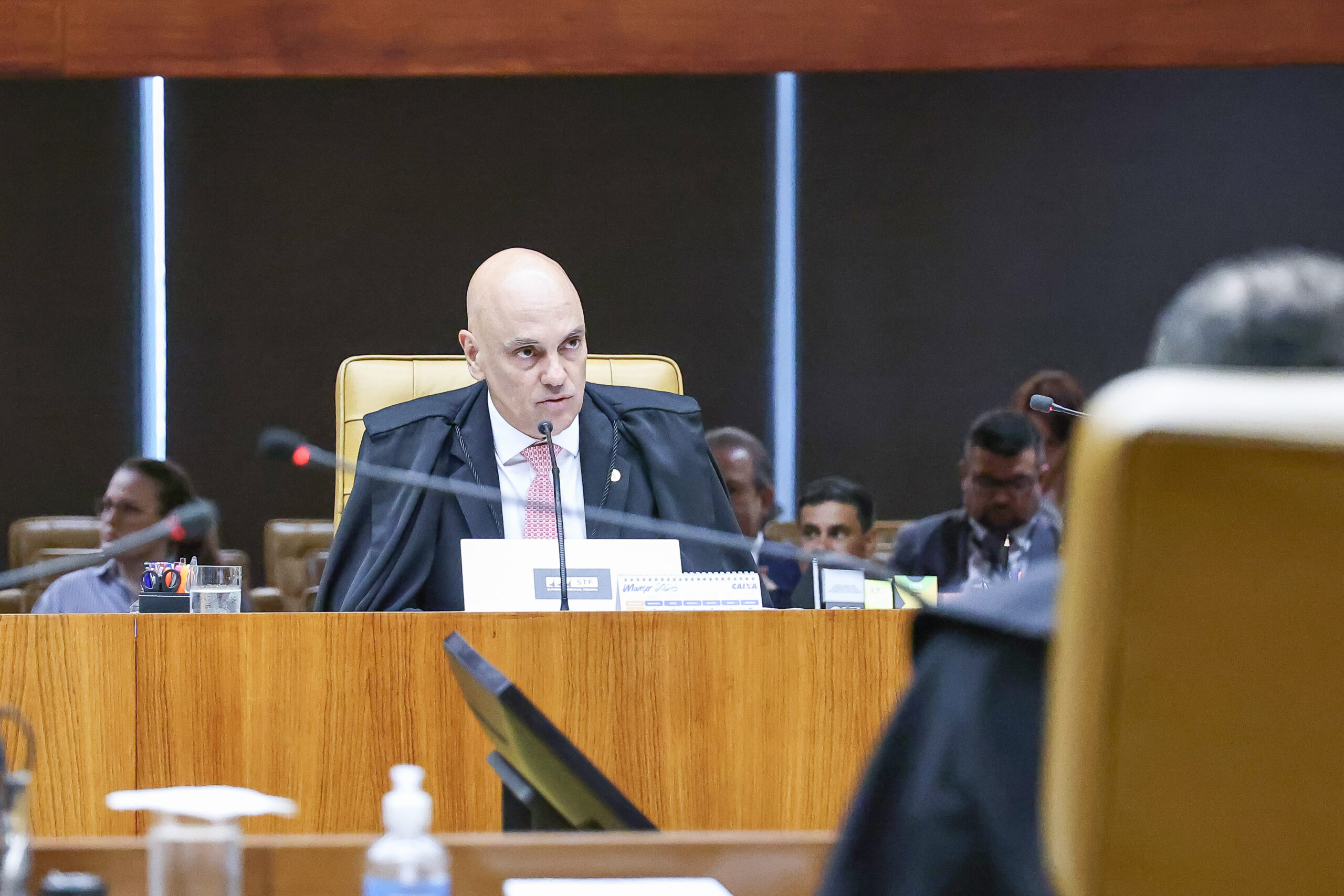 Delegado que investigou Bolsonaro e 8 de janeiro vira assessor de Moraes no STF