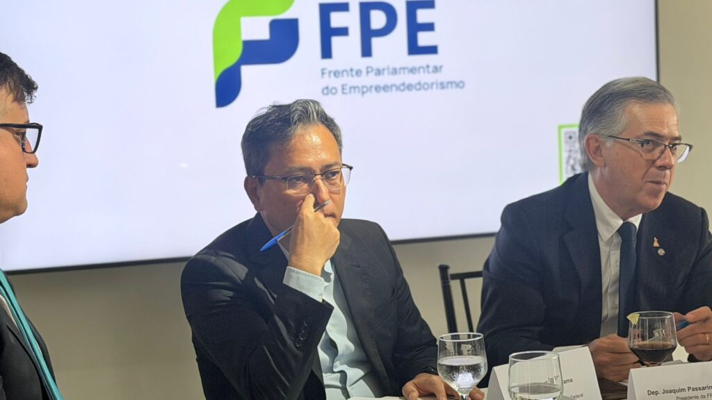 Receita Federal prevê split payment para 2026; sistema começa por grandes empresas e mira combate a fraudes.