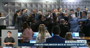 CPMI do INSS aprova quebra de sigilo de Fábio Luís Lula da Silva e registra confusão no plenário após votação de 87 requerimentos