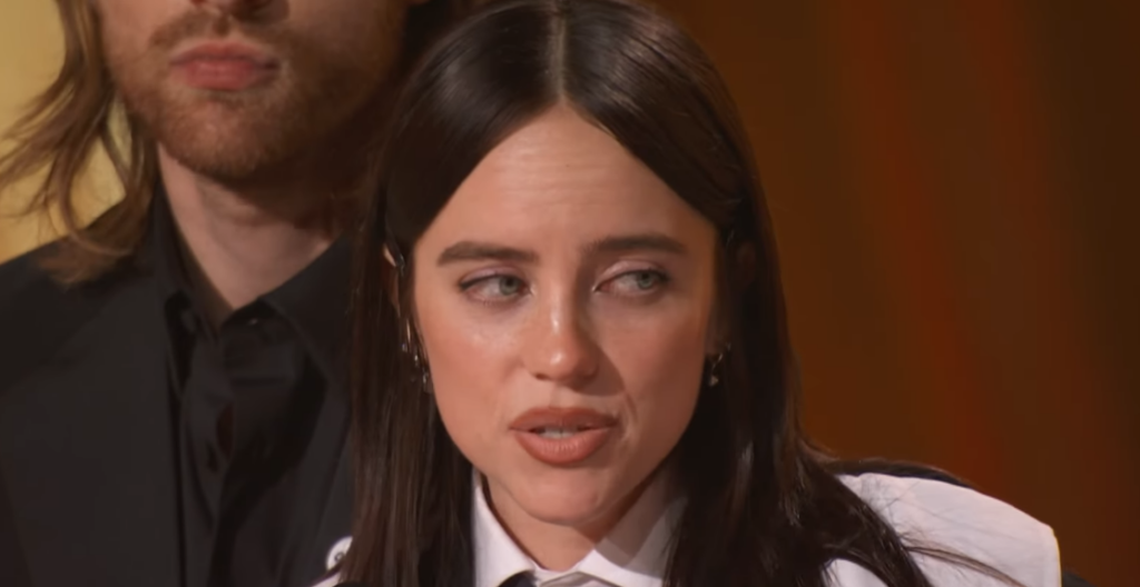 Billie Eilish critica ICE no Grammy: “Ninguém é ilegal em terra roubada”