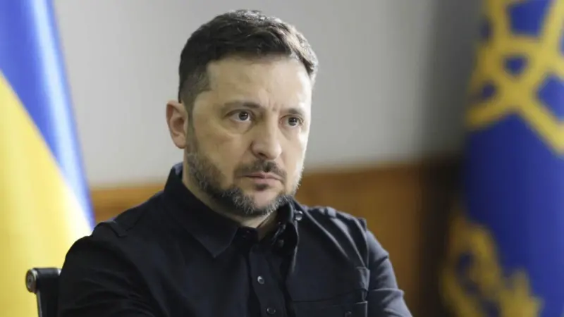 Zelensky: Putin já começou a 3ª Guerra Mundial