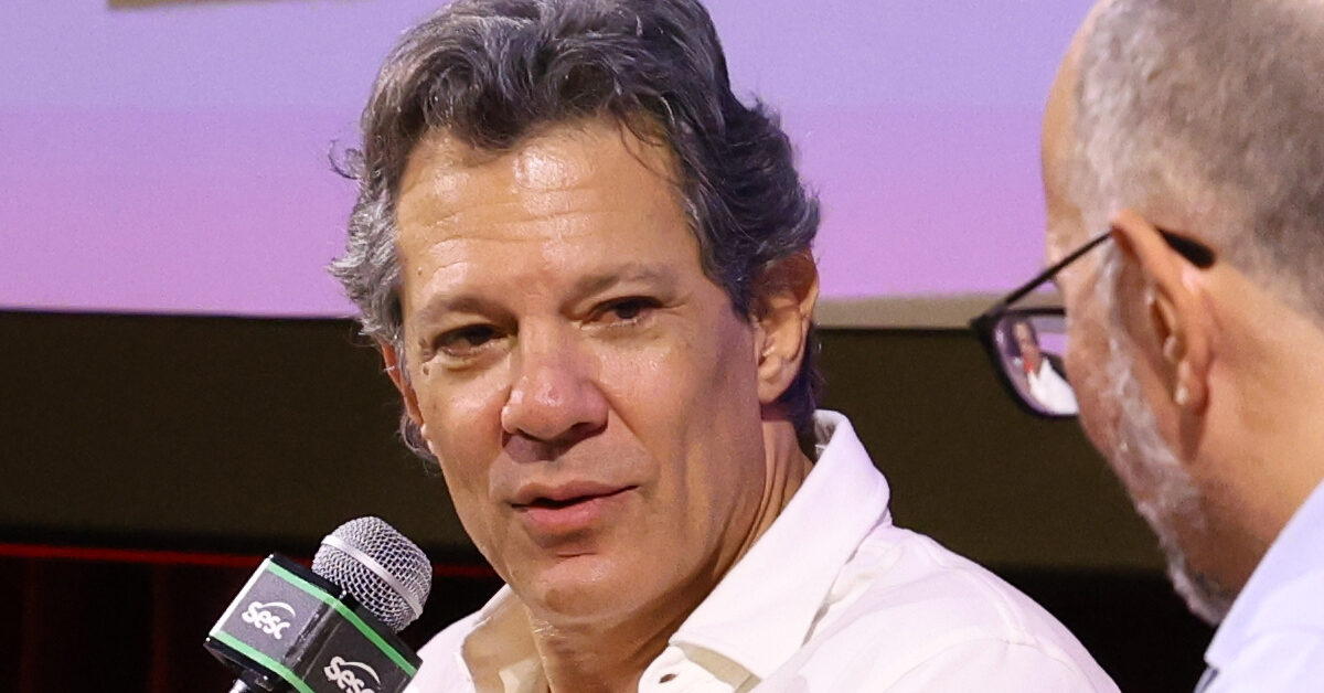 Fernando Haddad no lançamento de seu livro em São Paulo. Foto: Rovena Rosa/Agência Brasil