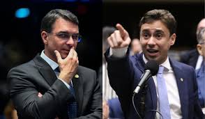 Flávio Bolsonaro chama Nikolas Ferreira para reunião individual em Brasília após atritos internos sobre apoio à pré-candidatura presidencial