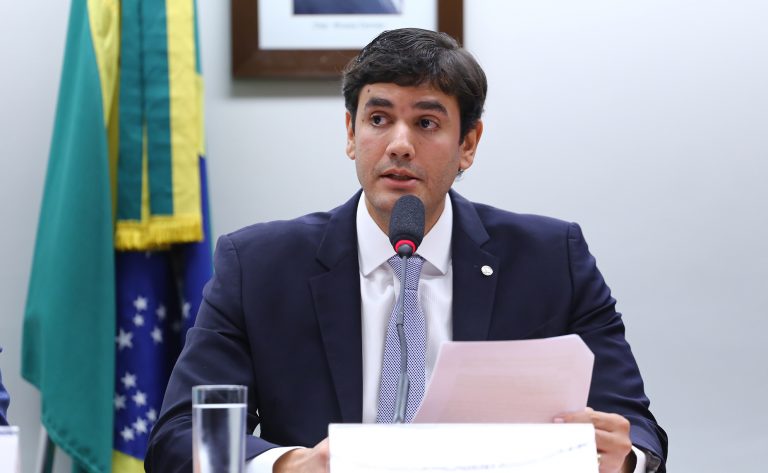 Após desgaste de Ibaneis no caso Master, aliados avaliam Rafael Prudente como alternativa a Celina Leão no DF