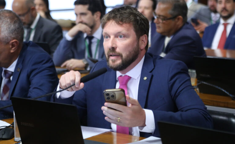 Na CPMI do INSS, Marcon acusa Pimenta de tentar descredibilizar testemunha