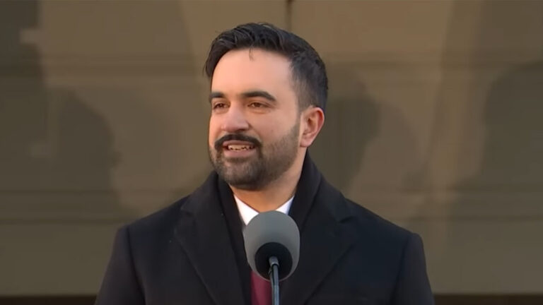 “Calor do coletivismo” de prefeito comunista está deixando pessoas morrerem de frio em Nova York
