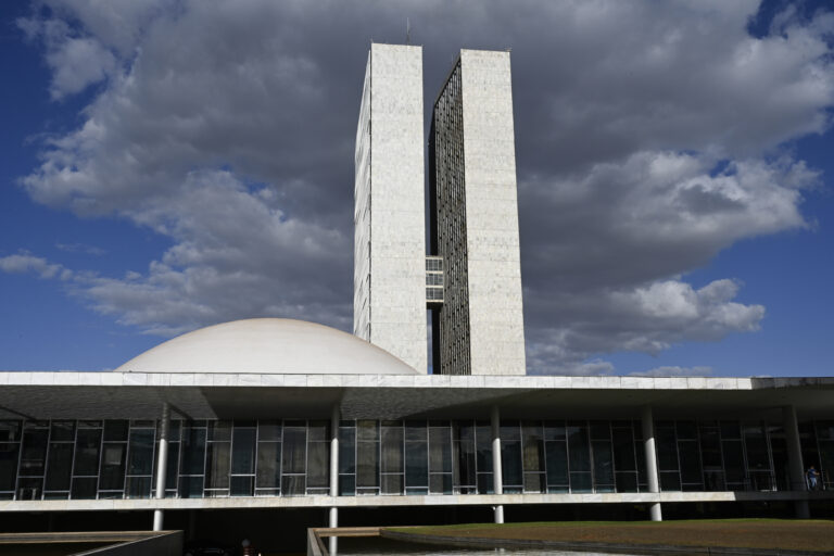 CCJ da Câmara coloca em pauta PEC da redução da maioridade penal