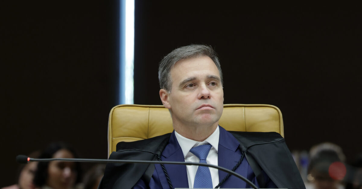 Mendonça conduz delações do Master e do INSS