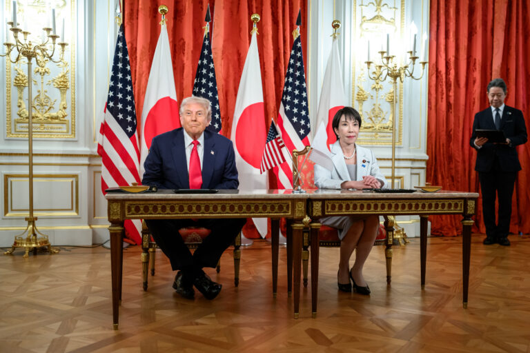 Premiê do Japão aposta em Trump como principal articulador da paz global