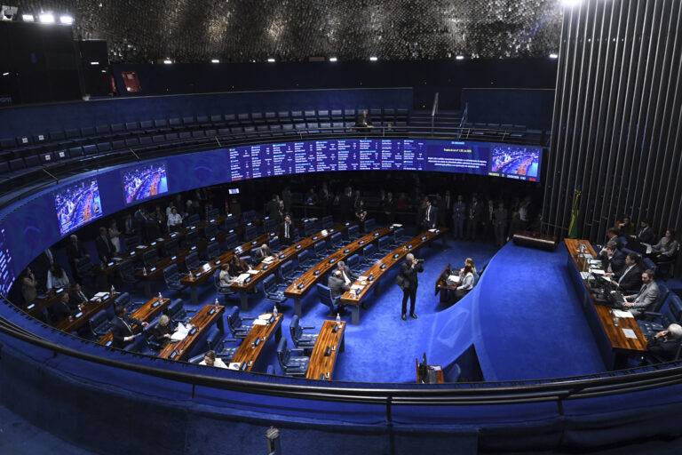Senado impede retirada de apoio a PEC alternativa ao fim da escala 6×1
