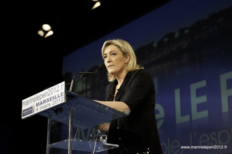 Direita amplia presença nas eleições municipais da França