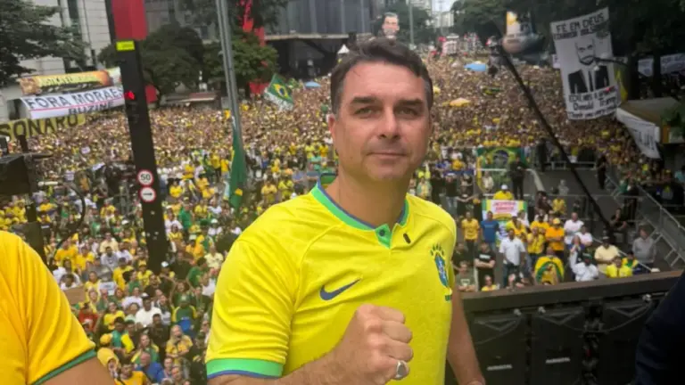 Genial/Quaest: Flávio Bolsonaro lidera contra Lula em SP, RJ, RS, PR e GO