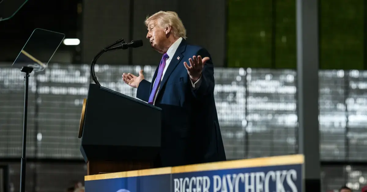 Países decidem ajudar Trump a reabrir Ormuz após alta do petróleo