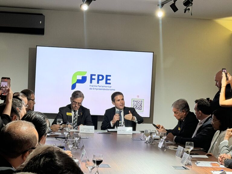 Motta diz que redução da jornada exige consenso