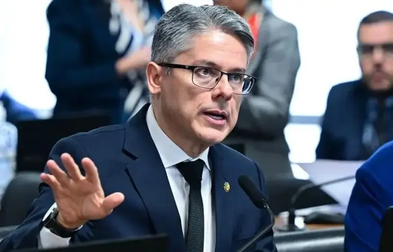 Vieira aciona PGR contra acusação de abuso de autoridade feita por Gilmar