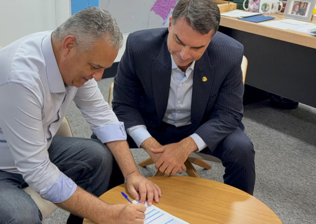 Relator da CPMI do INSS se filia ao PL