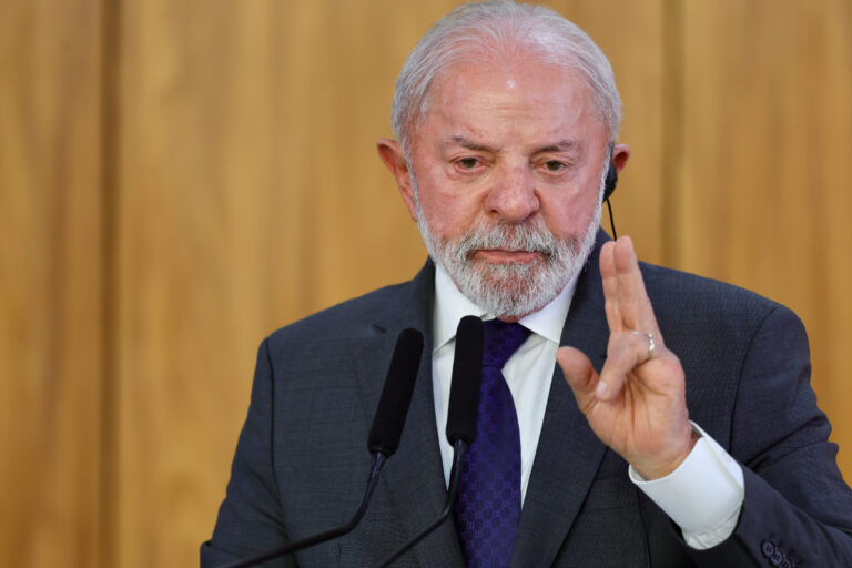 Lula critica uso de Ozempic: “Tirar a bunda da cadeira e andar”