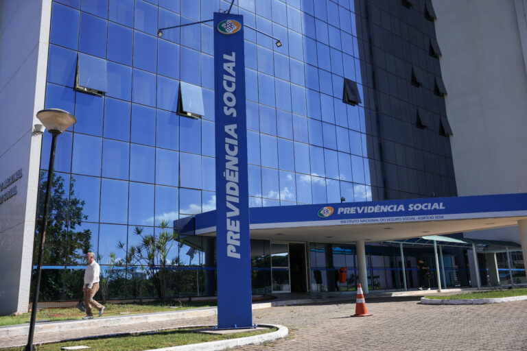 TCU libera novos consignados do INSS após recurso de Lula