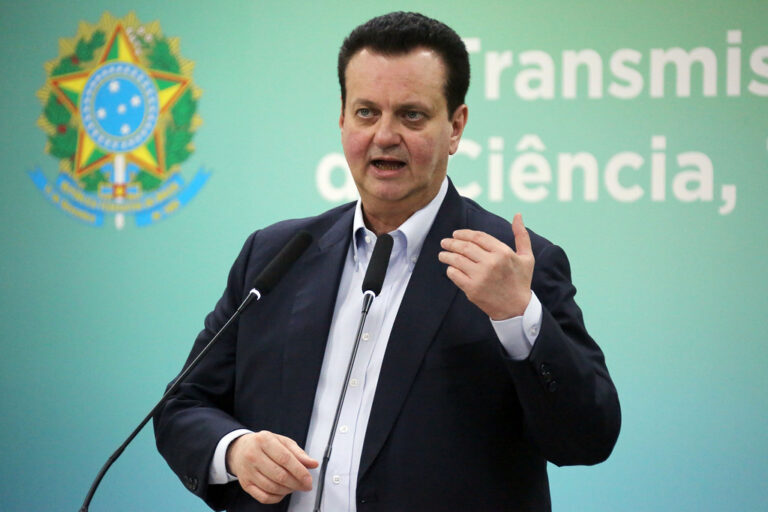 Kassab vê ‘desgaste muito grande’ para Flávio Bolsonaro após conversas com Vorcaro