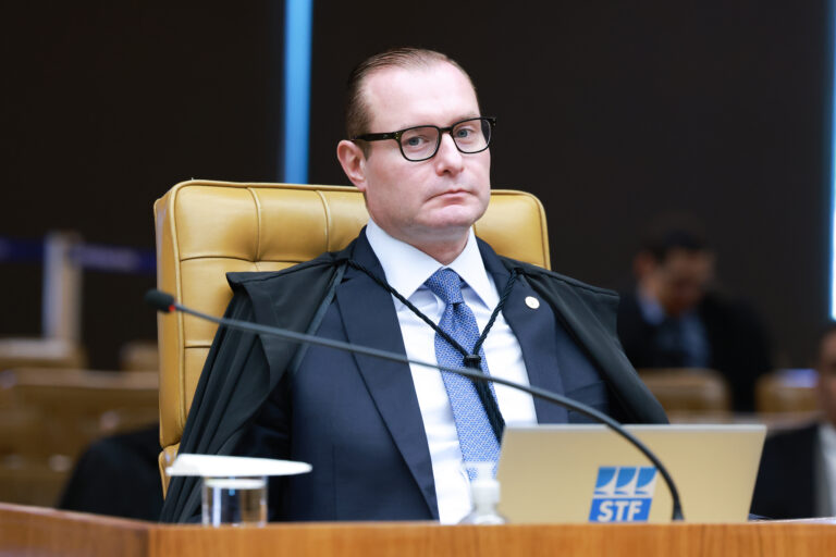 STF mantem as investigações de venda de sentenças no STJ