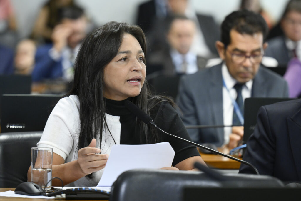 Senadora Eliziane Gama