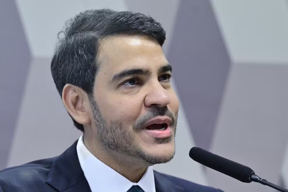 Jorge Messias em sabatina no Senado para o cargo de ministro do STF — Foto: Geraldo Magela/Agência Senado