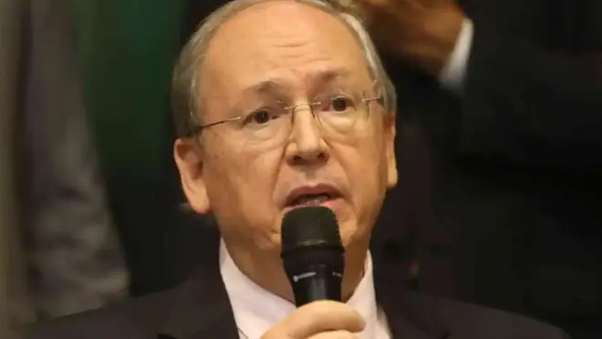 Brasil inicia processo de extradição de presidente do IVL